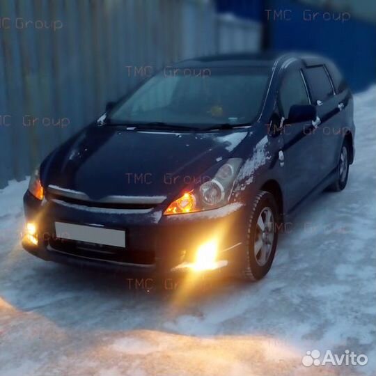 Реснички на фары для Toyota Wish 2003-2005 (узкие)