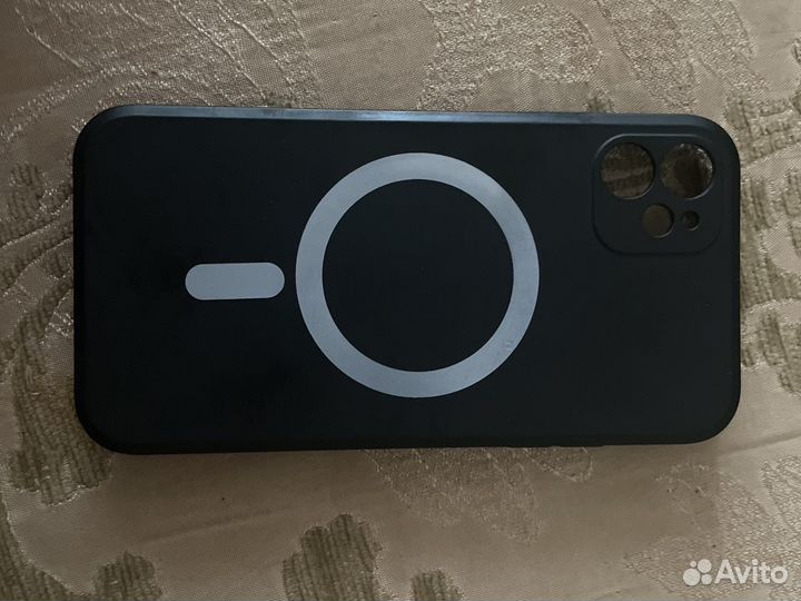 Чехол на iPhone 11