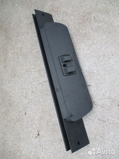 Накладка внутренняя (над дверью) MAN 81629300264