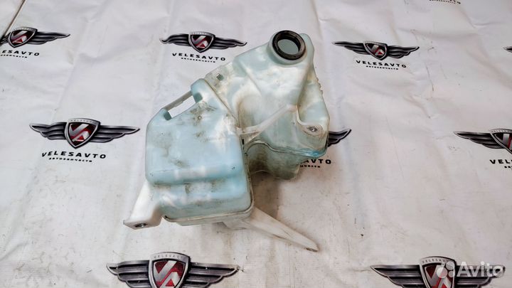 Бачок омывателя Toyota Camry 2017-2023 год (XV70)