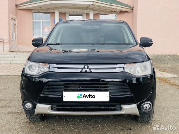 Mitsubishi Outlander 2 CVT, 2014, 145 253 км