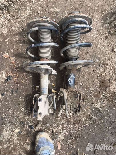 Передние стойки teana j31