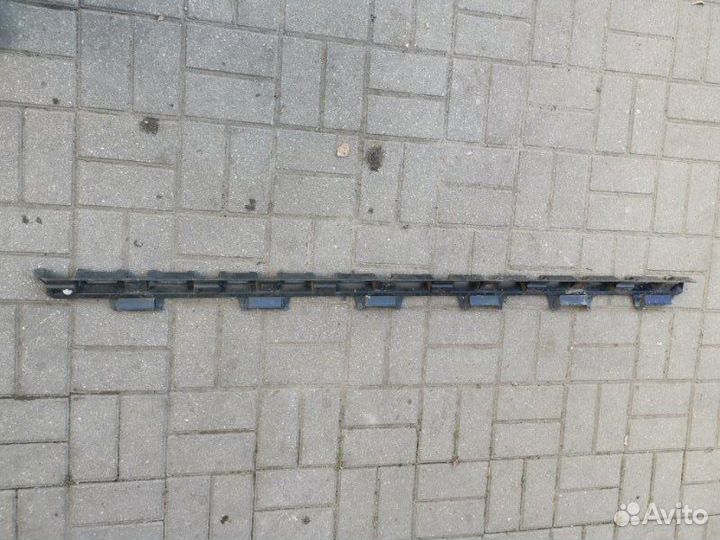 Кронштейн накладки порога левый R-Line Volkswagen