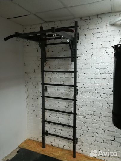 Шведская стенка с турником - рукоходом