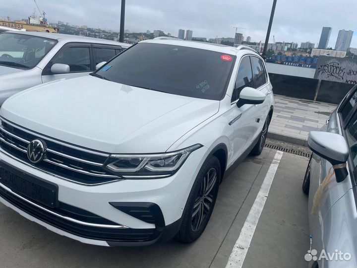 Volkswagen Tiguan 2.0 AMT, 2021, 35 000 км