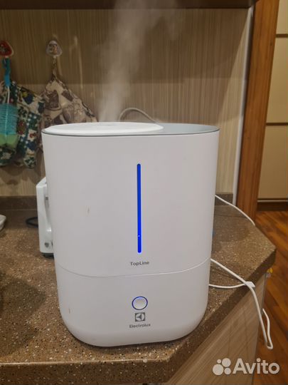 Увлажнитель Electrolux Topline EHU-5015D