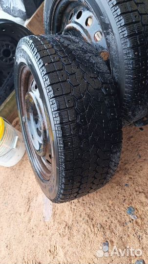 Yokohama SD05 205/60 R16