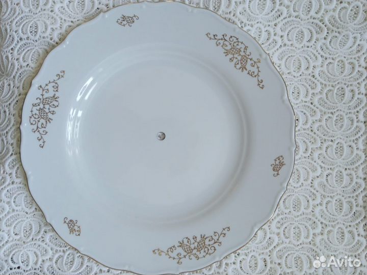 Тарелка Чешский фарфор.от этажерки -фруктовицы