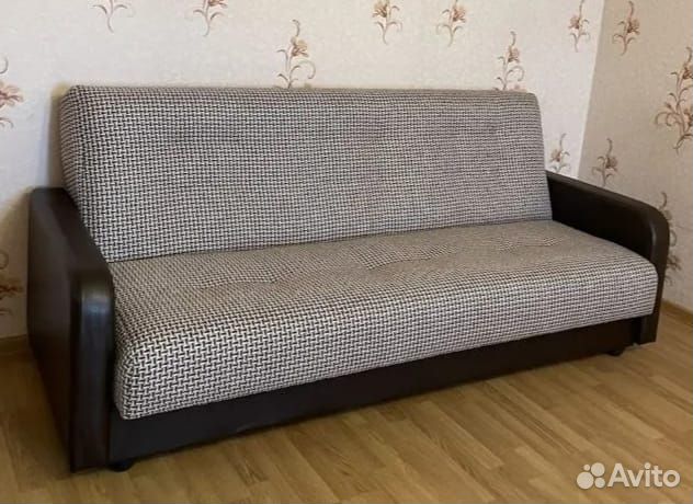 Диван