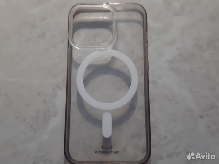 Чехол на iPhone 13