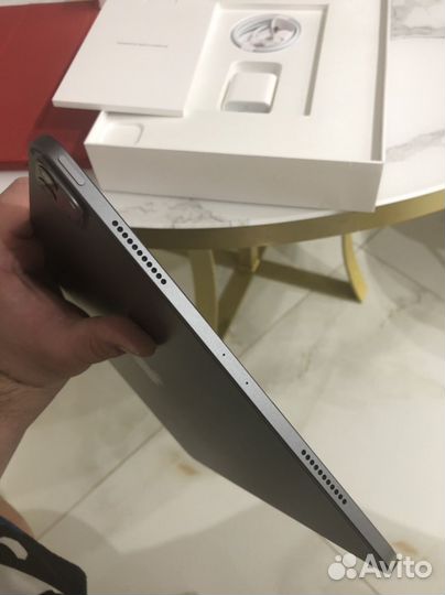 iPad Pro 12.9 M1 5 поколения идеал