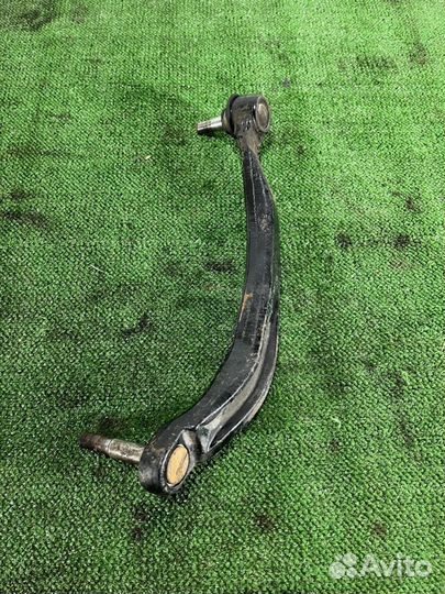 Рычаг передний верхний правый Nissan Primera 3 (P1