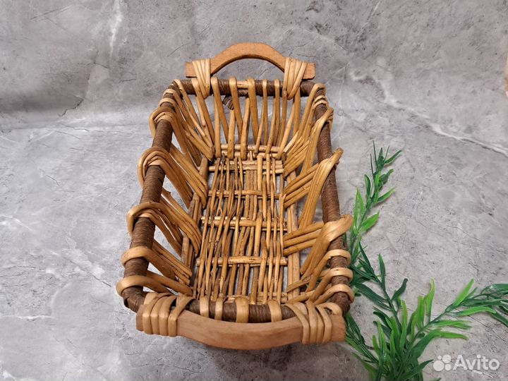 Корзинка плетенная