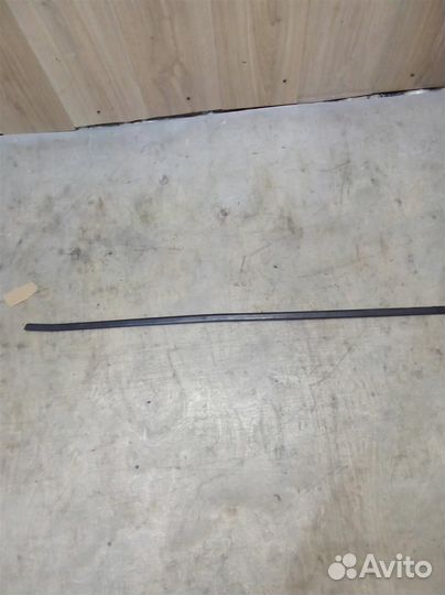 Уплотнитель стекла задней левой двери от BMW 3-се