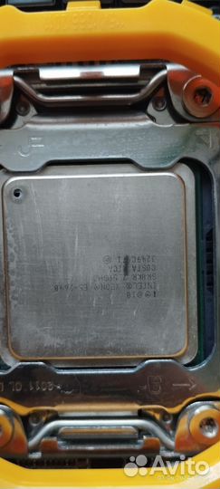 Материнская плата с процессором