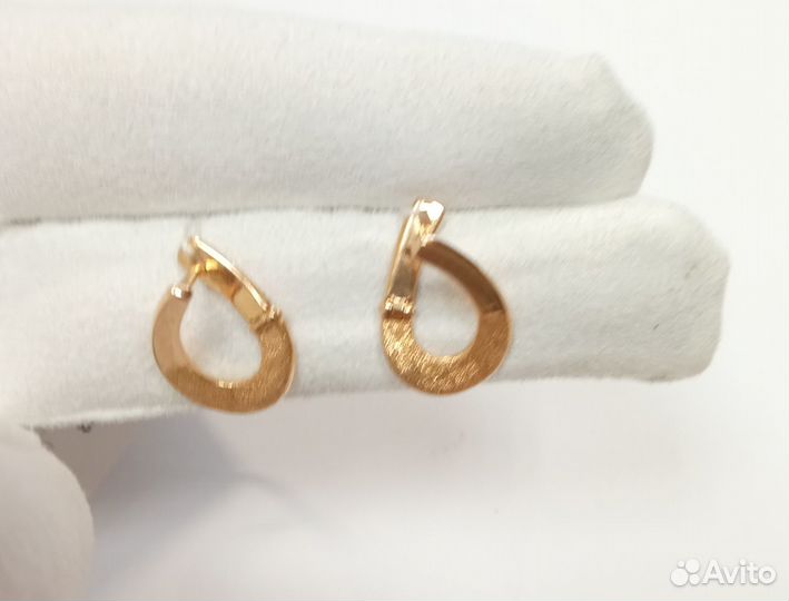 Золотые серьги