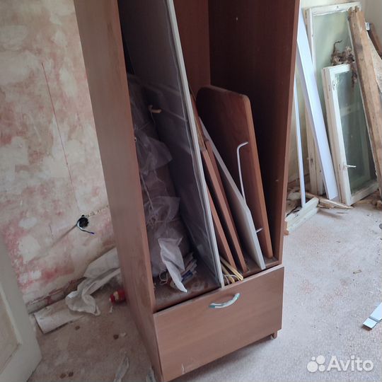 Шкаф