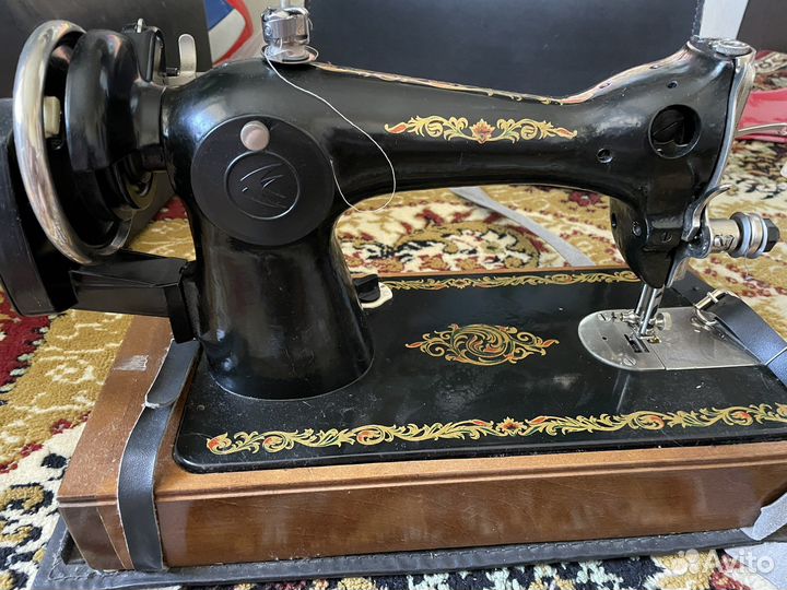 Швейная машинка