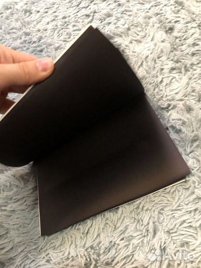 Блокнот/скетчбук с чёрными листами