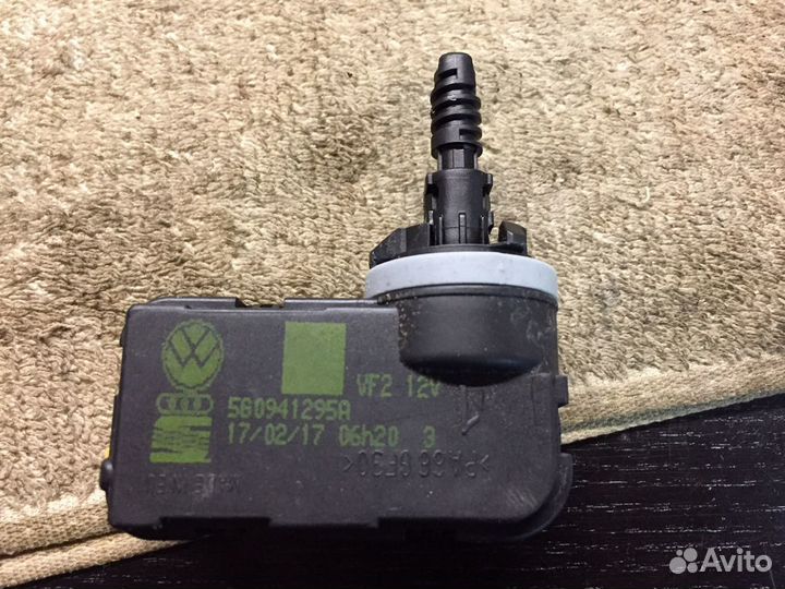 Оригинальный корректор фары Skoda Rapid, Vw Polo