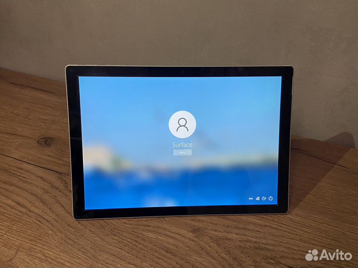 Microsoft surface pro 6 i5/8/128/QHD/IPS