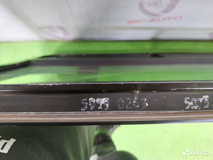 Стекло заднее боковое GMC Vandura 91г