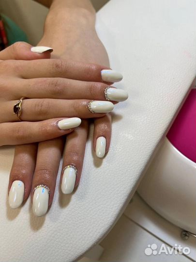 Маникюр педикюр