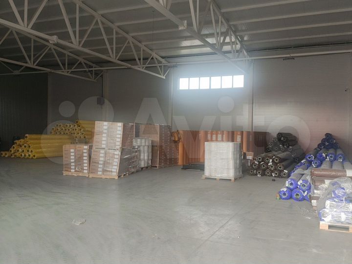 Склад, 690 м²