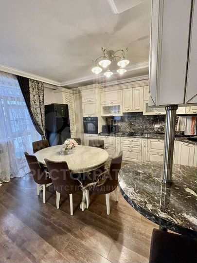 2-к. квартира, 85 м², 5/7 эт.