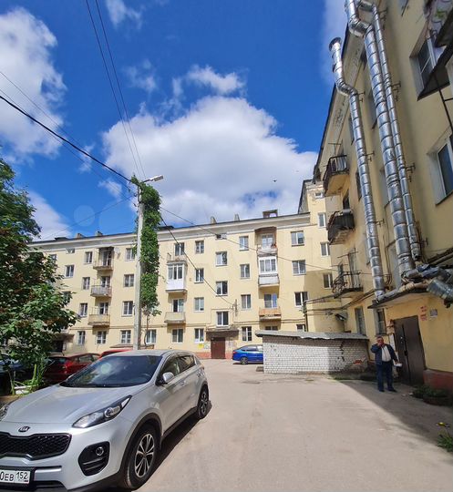 2-к. квартира, 43 м², 2/4 эт.