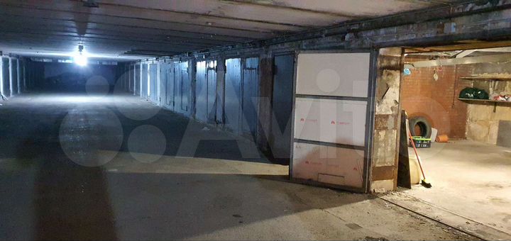 Гараж, > 30 м²