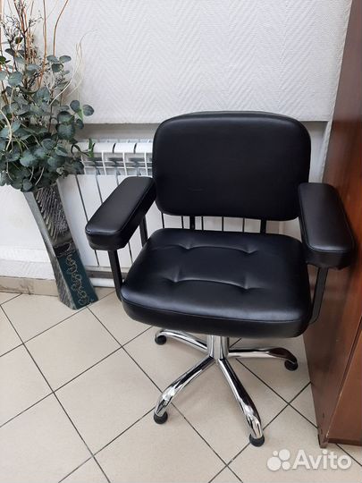 Кресло парикмахерское