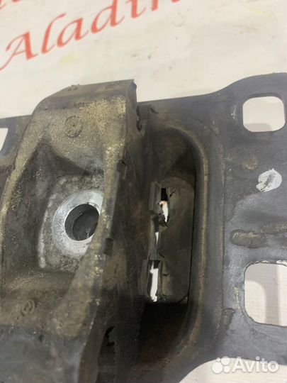 Подушка кпп Ford Focus 1 хэтчбек 1.8 2004