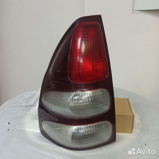 Задняя фара левая Prado 120