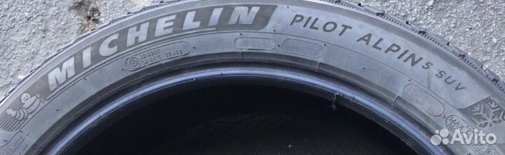 Michelin Pilot Alpin 5 SUV 275/45 R21