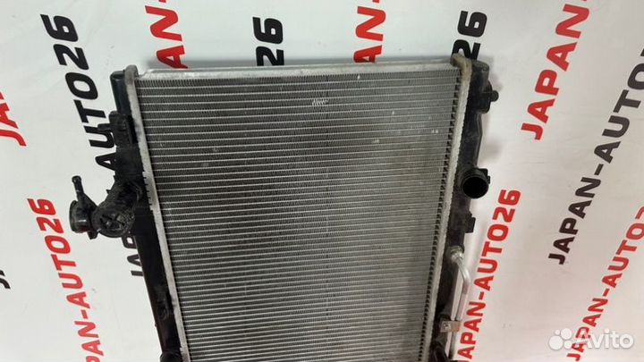 Радиатор охлаждения двигателя Toyota Camry SV40