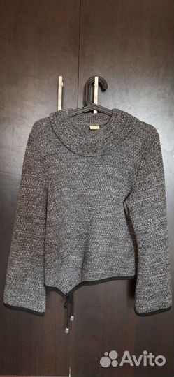 Свитер женский