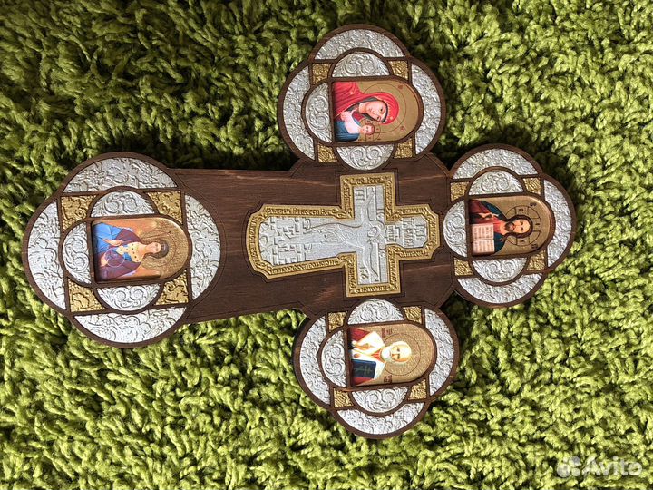 Крест на стену