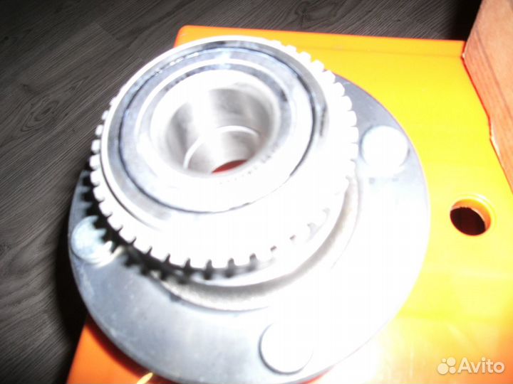 Ступица заднего колеса Митсубиси Лансер 9