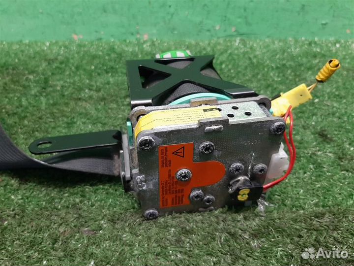 Ремень безопасности передний правый Toyota Verso