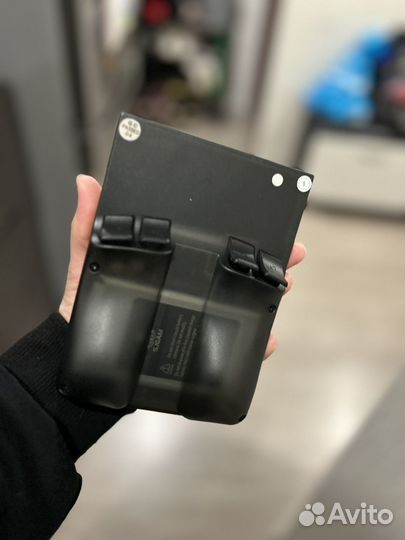 Игровая консоль