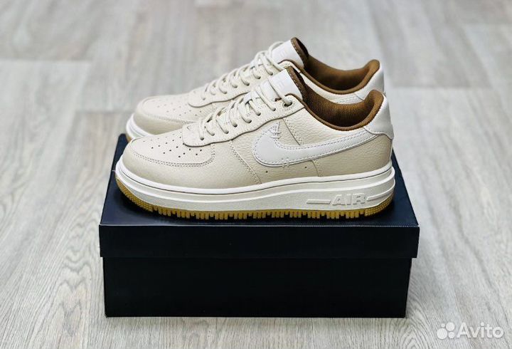 Nike air force 1 luxe summit white