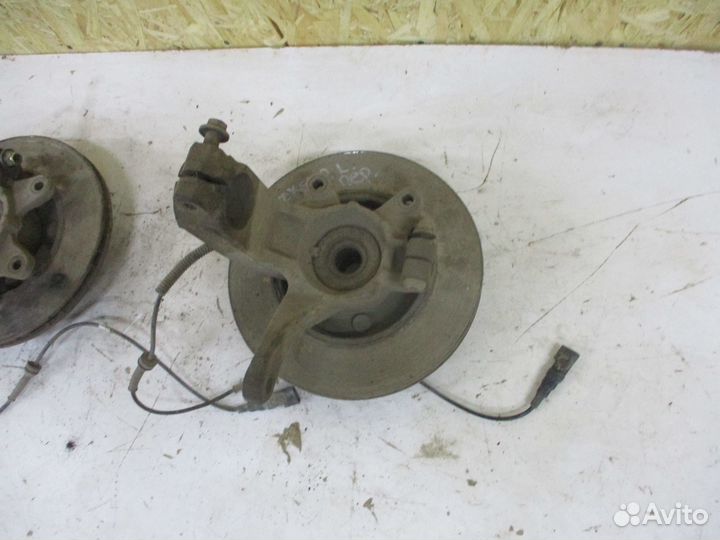 Поворотный кулак со ступицей Форд Фьюжн 2008