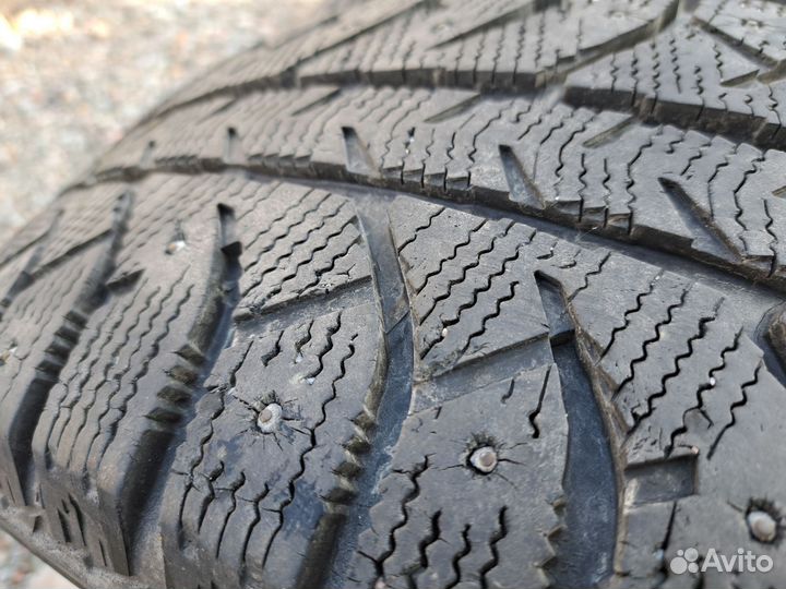 Bridgestone Ice Cruiser 7000 215/60 R17