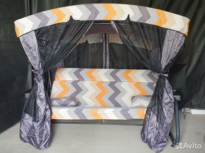 Садовая качеля