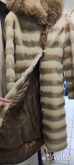 Шуба мутон с капюшоном лиса