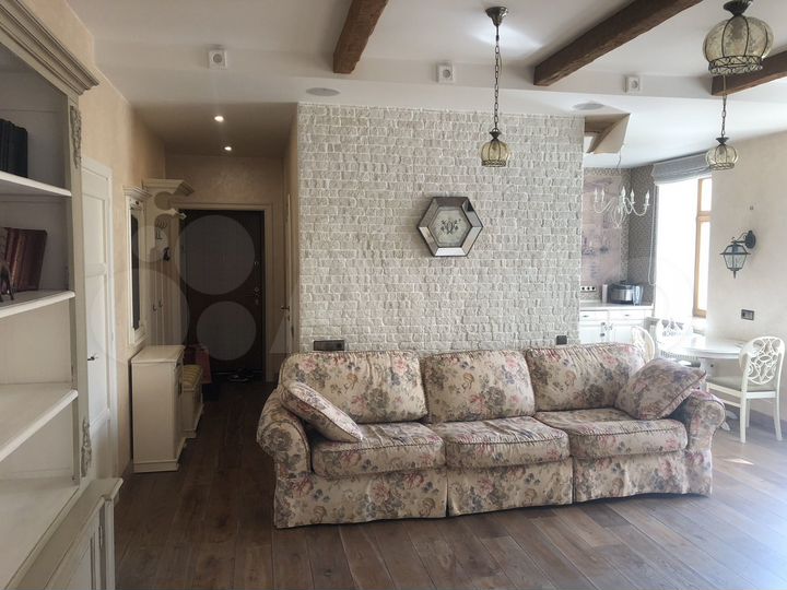 2-к. квартира, 71,5 м², 3/5 эт.