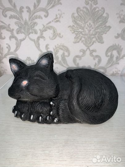 Статуэтка кот