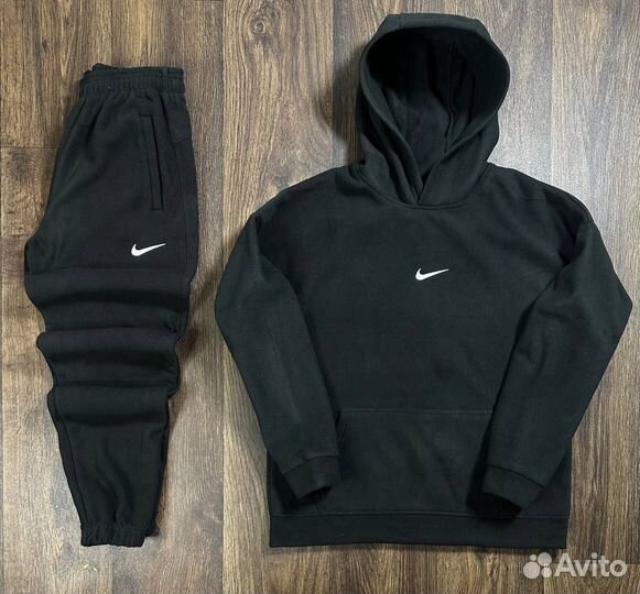 Спортивный костюм Nike флисовый