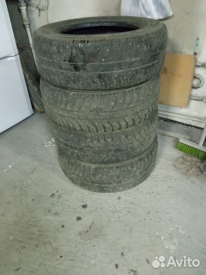 Bridgestone Ice Cruiser 7000 215/65 R16